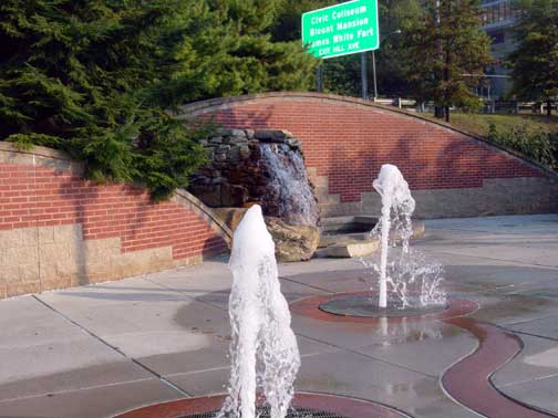 picture of the Volunteer Landing Riverwalk dedication plaque